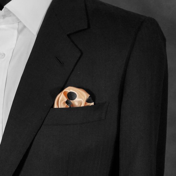 NEW 2-in-1 Black Dot on Peach Pouf Round Pocket Square - Picture 4 of 6